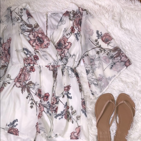 Floral print romper - Picture 2 of 5